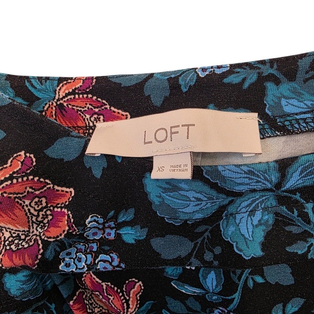 LOFT Floral Short Sleeve Swing Jersey Knit Dress Sz XS Boho Modest Cottagecore - Picture 4 of 7